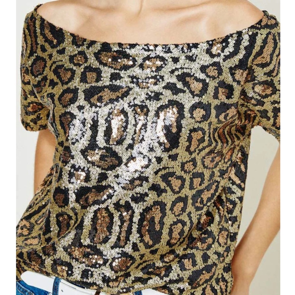 NWT Hayden Sequin Off Shoulder Leopard Top, Size Large